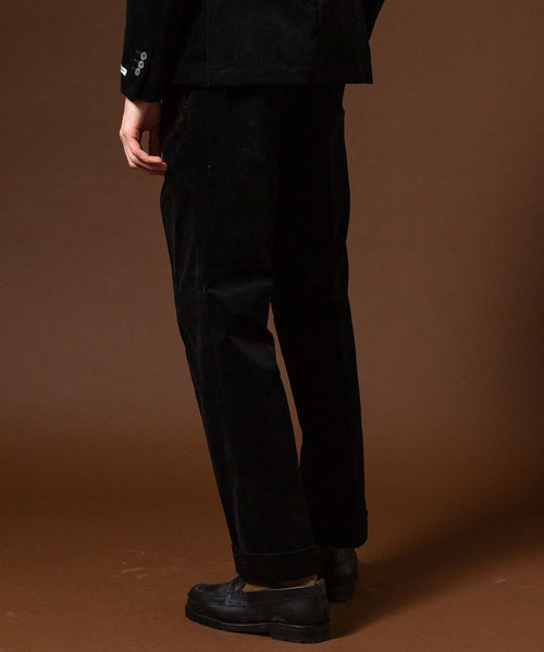 UNITED TOKYO(ユナイテッドトウキョウ)の「【RING JACKET×UNITED TOKYO】コーディロイプリーツワイドワンツ(その他パンツ・メンズ・ブラック・3/1/2)」の3枚目の写真
