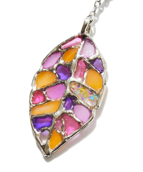rehacer(レアセル)の「rehacer : Stained glass Leaf Earrings Made in Japan / ステンドグラス リーフ イヤリング メイドインジャパン(イヤリング・レディース・シルバー系その他/ゴールド系その他/シルバー系その他2/ゴールド系その他2・FREE)」の8枚目の写真