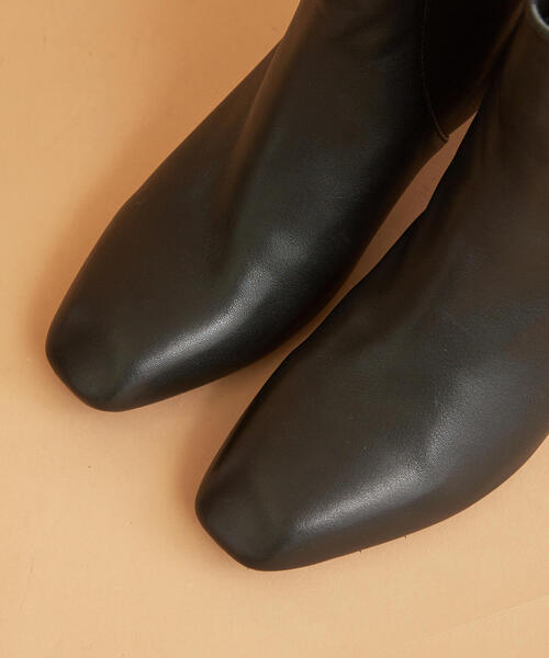 BEAUTY&YOUTH UNITED ARROWS（ビューティーアンドユースユナイテッドアローズ）の「BY∴ レザーバックジップ ミドルブーツ ◆（ブーツ・レディース・ブラック/オフホワイト・35h/37/36h/36/37h）」の4枚目の写真