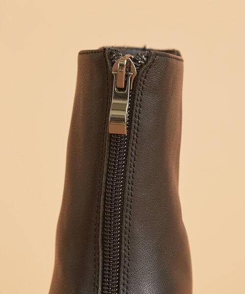 BEAUTY&YOUTH UNITED ARROWS（ビューティーアンドユースユナイテッドアローズ）の「BY∴ レザーバックジップ ミドルブーツ ◆（ブーツ・レディース・ブラック/オフホワイト・35h/37/36h/36/37h）」の6枚目の写真