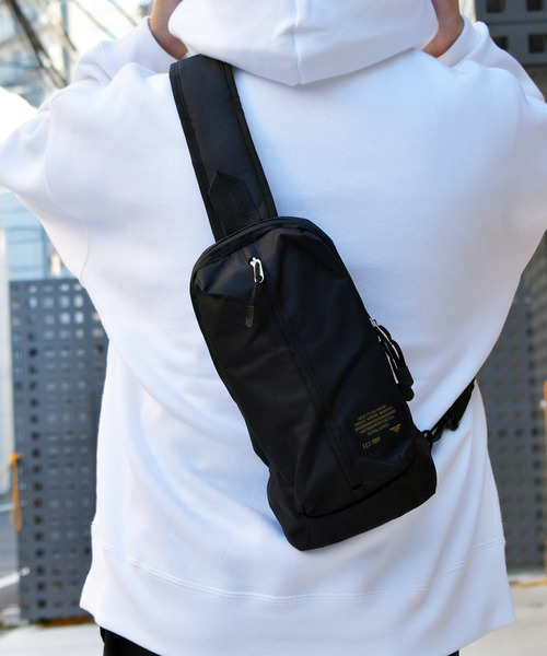 FORECAST（フォーキャスト）の「【FORECAST】Cross Body Bag クロスボディバッグ ショルダーバッグ 軽量 アウトドア キャンプ フェス ライブ 9105（ボディバッグ/ウエストポーチ・メンズ・ブラック/レッド/カモフラージュ/杢グレー/ネイビー/ベージュ/カーキ・FREE）」の10枚目の写真