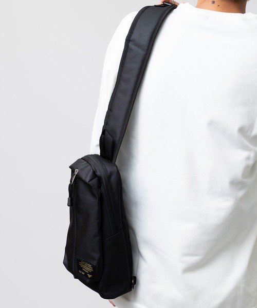 FORECAST（フォーキャスト）の「【FORECAST】Cross Body Bag クロスボディバッグ ショルダーバッグ 軽量 アウトドア キャンプ フェス ライブ 9105（ボディバッグ/ウエストポーチ・メンズ・ブラック/レッド/カモフラージュ/杢グレー/ネイビー/ベージュ/カーキ・FREE）」の15枚目の写真