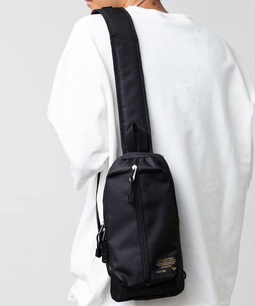 FORECAST（フォーキャスト）の「【FORECAST】Cross Body Bag クロスボディバッグ ショルダーバッグ 軽量 アウトドア キャンプ フェス ライブ 9105（ボディバッグ/ウエストポーチ・メンズ・ブラック/レッド/カモフラージュ/杢グレー/ネイビー/ベージュ/カーキ・FREE）」の16枚目の写真