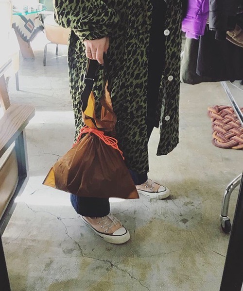 BURLAP OUTFITTER（バーラップアウトフィッター）の「ARC APRON BAG / アークエプロンバッグ（ショルダーバッグ・メンズ・ブラック/ベージュ/パープル/ネイビー/グレー/カーキ/オレンジ系その他・ONE SIZE）」の12枚目の写真