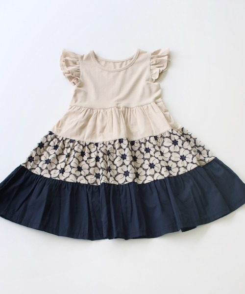 Rora(ローラ)の「アベル ワンピース(ワンピース・キッズ・ブラック/ベージュ・110cm/100cm/120cm/130cm/140cm/90㎝/150cm)」の3枚目の写真