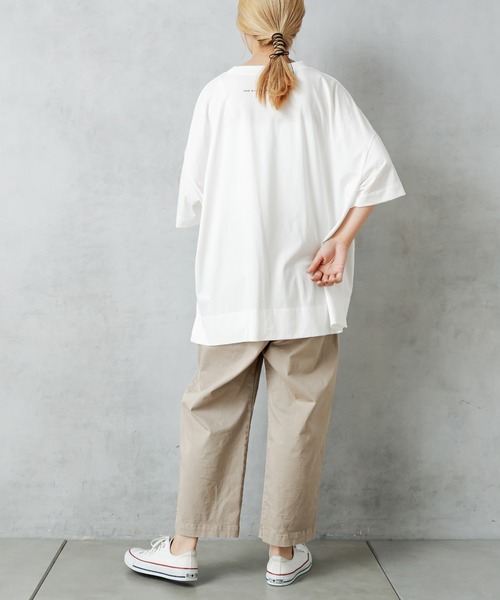 PUAL CE CIN（ピュアルセシン）の「フォトT（Tシャツ/カットソー・レディース・オフホワイト/ホワイト系その他/グレー/グレイッシュベージュ・FREE）」の9枚目の写真