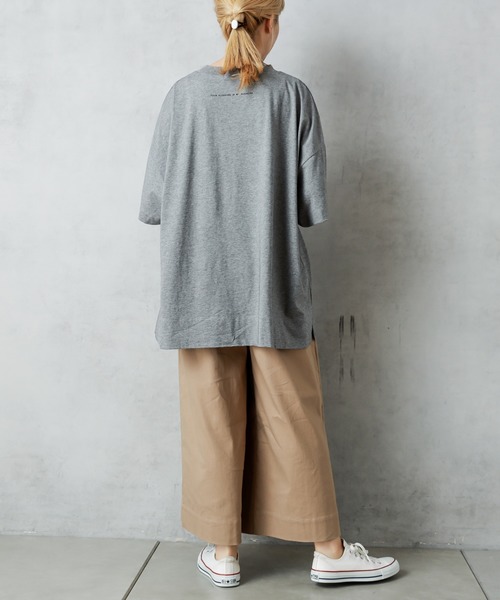 PUAL CE CIN（ピュアルセシン）の「フォトT（Tシャツ/カットソー・レディース・オフホワイト/ホワイト系その他/グレー/グレイッシュベージュ・FREE）」の16枚目の写真