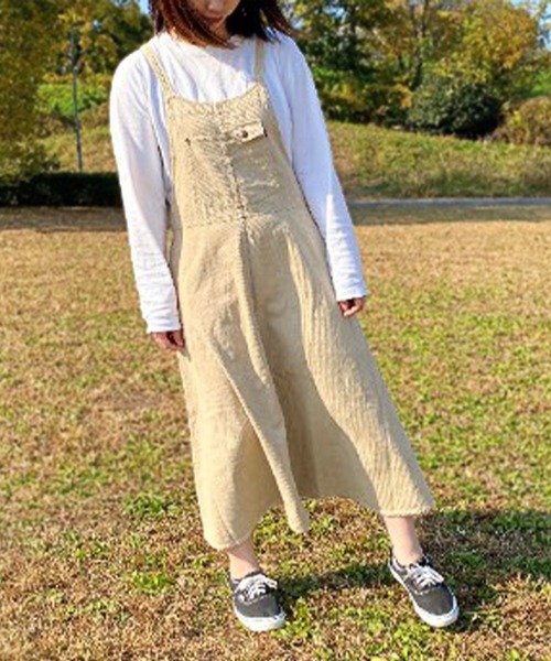 grn（ジーアールエヌ）の「【grn】コーデュロイジャンパースカート /GL33039Q（ジャンパースカート・レディース・ブラック/ベージュ/オリーブ/グレー系その他・FREE）」の2枚目の写真