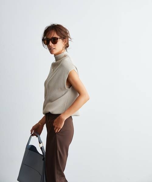センターコバテーパードパンツ Mila Owen（ミラオーウェン）の「センターコバテーパードパンツ