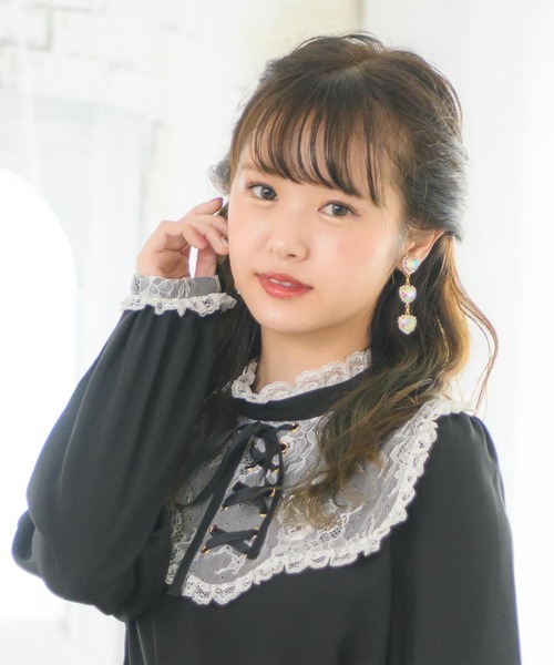 ROJITA(ロジータ)の「3連ハートイヤリング(イヤリング・レディース・ピンク/シルバー・FREE)」の4枚目の写真