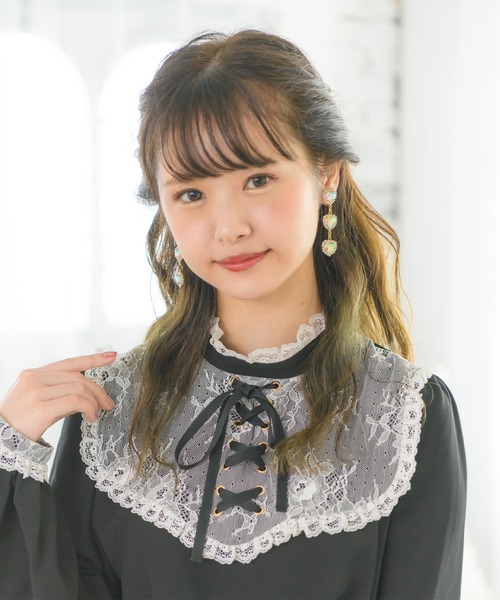 ROJITA(ロジータ)の「3連ハートイヤリング(イヤリング・レディース・ピンク/シルバー・FREE)」の5枚目の写真