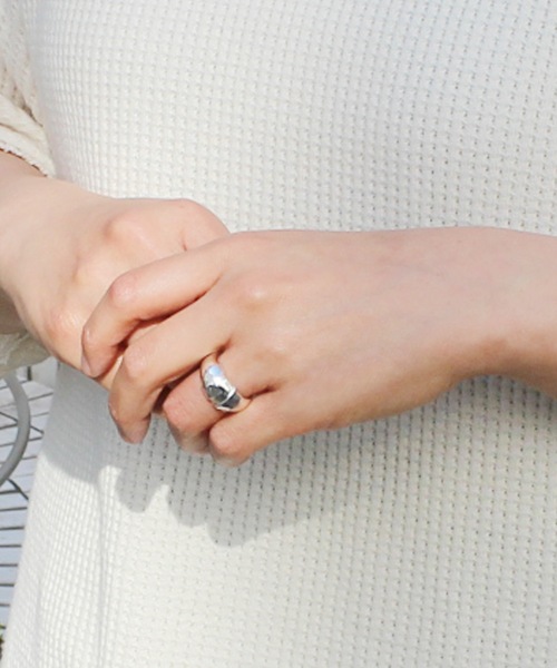 Ayler(アイラー)の「【Ayler】RING ロールバンド太リング Ayl-004(リング・レディース・シルバー/ゴールド・11号/13号)」の13枚目の写真