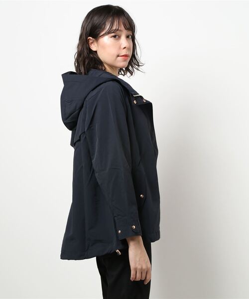 BELLUNA PLUS（ベルーナ）の「スピンドル使いマウンテンパーカー（マウンテンパーカー・レディース・ベージュ/ネイビー/カーキ・MEDIUM/LARGE/X-LARGE）」の11枚目の写真