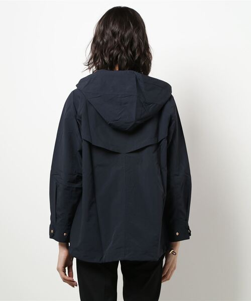 BELLUNA PLUS（ベルーナ）の「スピンドル使いマウンテンパーカー（マウンテンパーカー・レディース・ベージュ/ネイビー/カーキ・MEDIUM/LARGE/X-LARGE）」の12枚目の写真