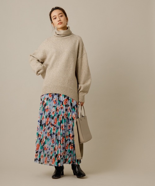 ADAM ET ROPE'(アダムエロペ)の「【アウトレット店舗・WEB限定】ウール混ソフト天竺タートル(ニット/セーター・レディース・ブラウン/グレー/ダークパープル/ベージュ系その他・FREE)」の12枚目の写真