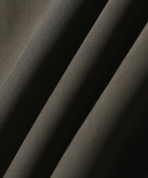 ADAM ET ROPE'（アダムエロペ）の「《21SS》リラックスドレープ レーヨンスエード とろみバンドカラーシャツ/UNISEX（シャツ/ブラウス・メンズ・ブラック/カーキ/ブルー系その他/サーモンピンク・M/L）」の11枚目の写真