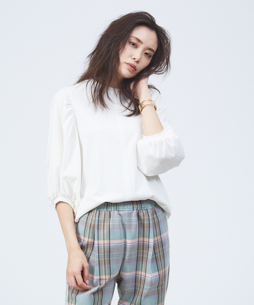 qualite（カリテ）の「ギャザーパフスリーブカットソー（Tシャツ/カットソー・レディース・オフホワイト/ブルー/オレンジ系その他2・フリー）」の2枚目の写真