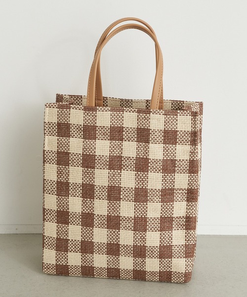 earth music&ecology（アースミュージックアンドエコロジー）の「ギンガムチェックペーパートート ＊（トートバッグ・レディース・ブラウン/イエロー/ブルー・FREE）」の2枚目の写真