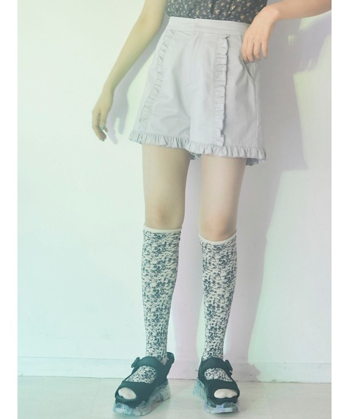 merry jenny（メリージェニー）の「line frill チノショートパンツ（その他パンツ・レディース・ライトブルー/ブラック/ベージュ・FREE）」の3枚目の写真