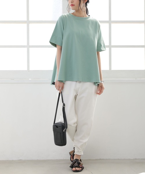 n'OrLABEL(ノアールレーベル)の「『撥水&吸水モックネックフレアTシャツ』(Tシャツ/カットソー・レディース・ブラック/ブラウン/オフホワイト/ピンク/ミント・1/2)」の7枚目の写真