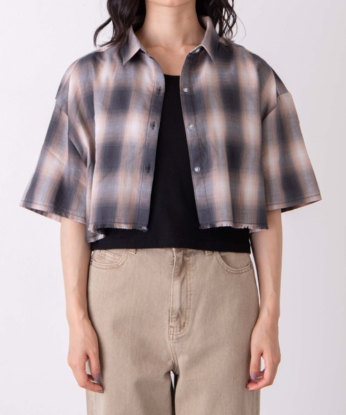 WEGO（ウィゴー）の「WEGO/タンク付きダメージショートシャツ（シャツ/ブラウス・レディース・ベージュ系その他2/グレー系その他2/ブラウン系その他2/ブラック系その他2・FREE）」の18枚目の写真