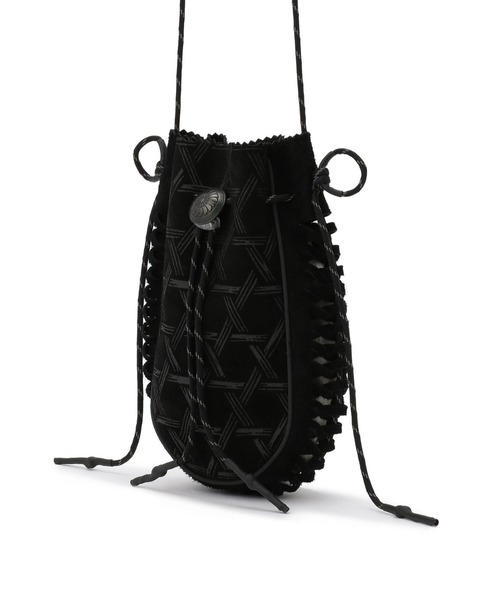 マメクロゴウチ　巾着バッグ　ブラック　美品 マメクロゴウチ 巾着バッグ ブラック 美品 楽天市場】マメクロゴウチ