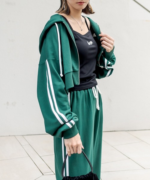 RASVOA(ラスボア)の「【セットアップ着用可】クロップド2ラインパーカー(パーカー・レディース・グレー/グリーン/ブラック・FREE)」の7枚目の写真