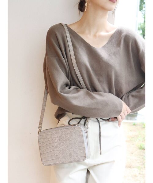 MURUA（ムルーア）の「ラウンドジップショルダーバッグ（ショルダーバッグ・レディース・ブラック/ベージュ・FREE）」の3枚目の写真