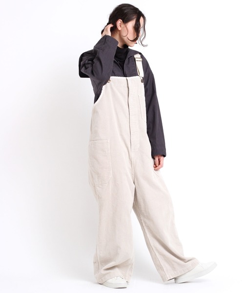 RNA-N（アールエヌエーエヌ）の「O0656 コーデュロイワイドストレートオーバーオール（サロペット/オーバーオール・レディース・オフホワイト/カーキ/ブルーグレー・MEDIUM）」の4枚目の写真