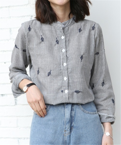 MAISON DE THERESE(メゾン ド テレーズ)の「長袖刺繍シャツブラウス(シャツ/ブラウス・レディース・グレー・M/L/S/X-LARGE)」の2枚目の写真