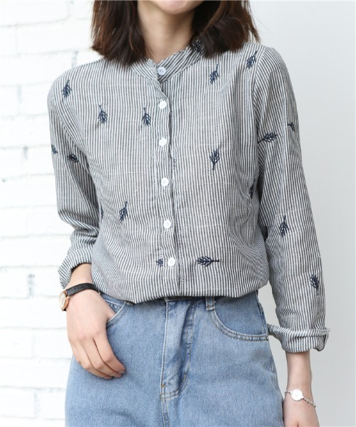 MAISON DE THERESE(メゾン ド テレーズ)の「長袖刺繍シャツブラウス(シャツ/ブラウス・レディース・グレー・M/L/S/X-LARGE)」の3枚目の写真