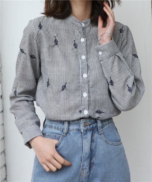 MAISON DE THERESE(メゾン ド テレーズ)の「長袖刺繍シャツブラウス(シャツ/ブラウス・レディース・グレー・M/L/S/X-LARGE)」の13枚目の写真