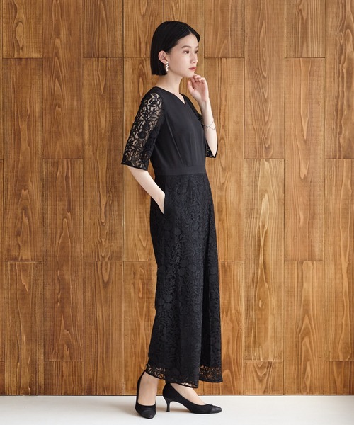 AIMER（エメ）の「Vネックラッセルレースオールインワン（パンツドレス