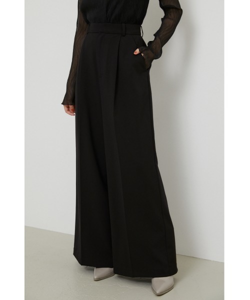 rienda(リエンダ)の「ロングワイドパンツ(スラックス・レディース・ライトグリーン/ブラック/ライトベージュ・SMALL/MEDIUM)」の2枚目の写真