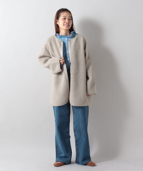 FREDY&GLOSTER(フレディアンドグロスター)の「【WEB限定】【別注】【Chevre-s/シェーブル】 パイピングボアコート(その他アウター・レディース・グレイッシュベージュ/サーモンピンク・38)」の17枚目の写真