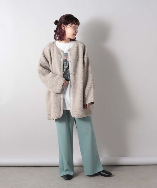 FREDY&GLOSTER(フレディアンドグロスター)の「【WEB限定】【別注】【Chevre-s/シェーブル】 パイピングボアコート(その他アウター・レディース・グレイッシュベージュ/サーモンピンク・38)」の7枚目の写真