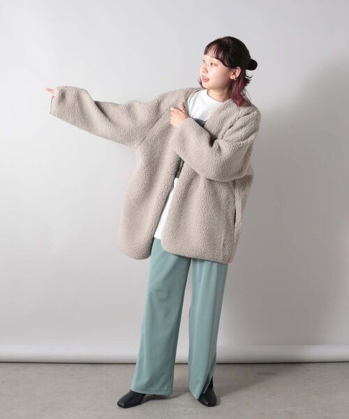 FREDY&GLOSTER(フレディアンドグロスター)の「【WEB限定】【別注】【Chevre-s/シェーブル】 パイピングボアコート(その他アウター・レディース・グレイッシュベージュ/サーモンピンク・38)」の13枚目の写真