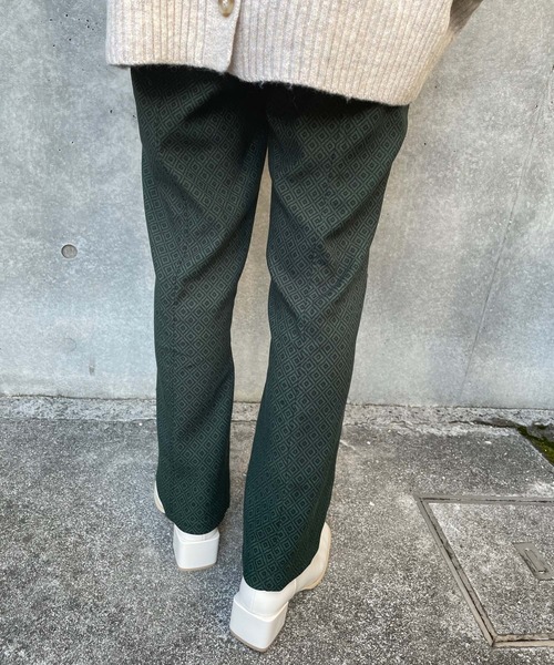 JUGLANS(ユグランス)の「☆ レトロなムード。幾何学柄フロントスリットフレアパンツ(その他パンツ・レディース・ブラック/ブラウン/オフホワイト/モスグリーン・FREE)」の17枚目の写真