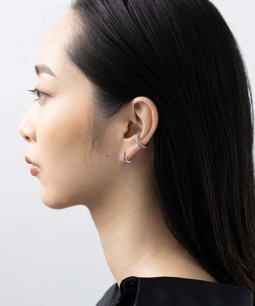 JUICY ROCK(ジューシーロック)の「CYCRO/SV925 パヴェダブルアームピアス(ピアス(両耳用)・レディース・シルバー・ONE SIZE)」の8枚目の写真