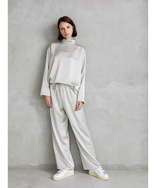 enchainement（アンシェヌマン）の「Satin High Neck Top（シャツ/ブラウス・レディース・ベージュ/ブラック・フリー）」の14枚目の写真