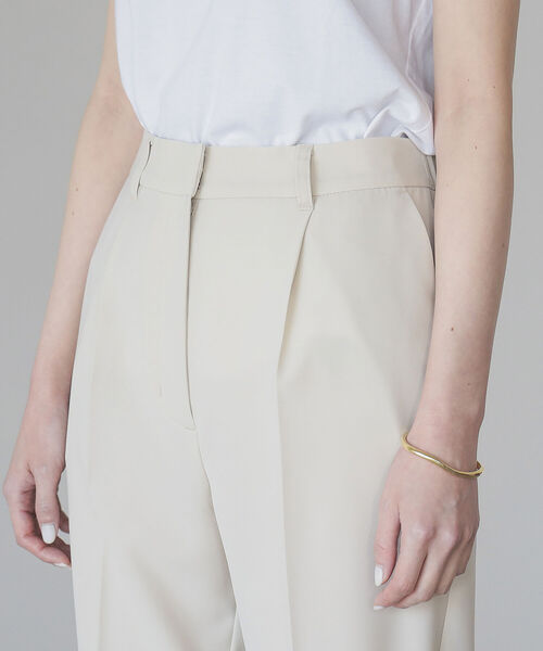 B:MING by BEAMS（ビーミングバイビームス）の「B:MING by BEAMS / ストレッチ テーパード パンツ 22SS-P（スラックス・レディース・ライトベージュ/ライトブラウン/ネイビー・LARGE/MEDIUM/SMALL/X-SMALL）」の15枚目の写真