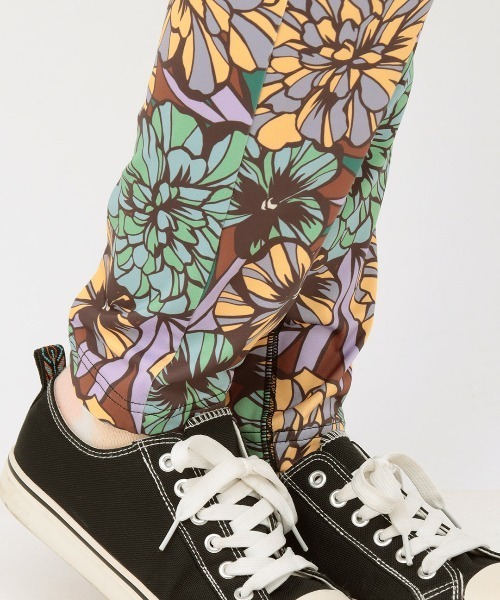 チチカカ（チチカカ）の「吸汗速乾ハイストレッチパンツ（その他パンツ・レディース・ブラック/パープル/その他1・FREE）」の14枚目の写真