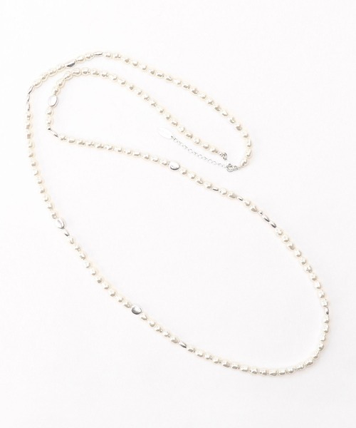 COMME CA ISM（コムサイズム）の「パール×メタル　ロングネックレス（ネックレス・レディース・シルバー・FREE）」の3枚目の写真