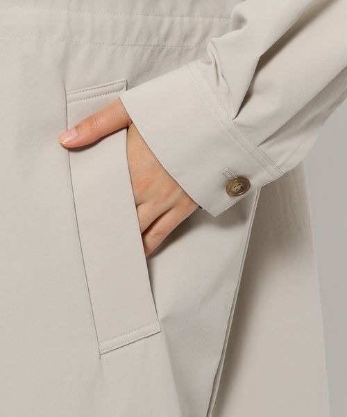 LOWRYS FARM（ローリーズファーム）の「レイヤードフウスタンドコート　261423（ステンカラーコート・レディース・チャコールグレー/グリーン/アイボリー・FREE）」の16枚目の写真