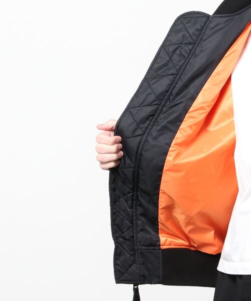 A BATHING APE（アベイシングエイプ）の「BUSY SHARK LOOSE FIT MA-1 M