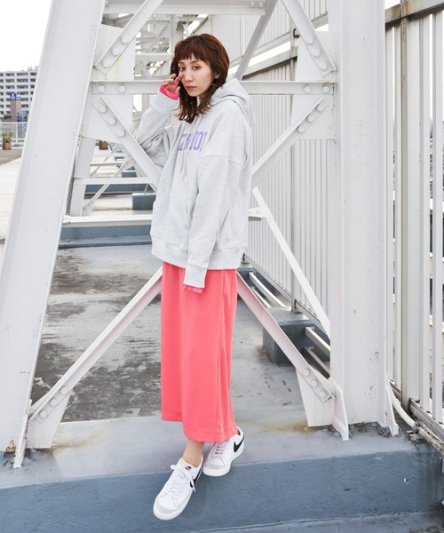 Auntie Rosa Holiday（アンティローザホリデー）の「裏毛ロゴスウェットパーカー（スウェット・レディース・オフホワイト/ネイビー/グレー/グリーン・FREE）」の17枚目の写真