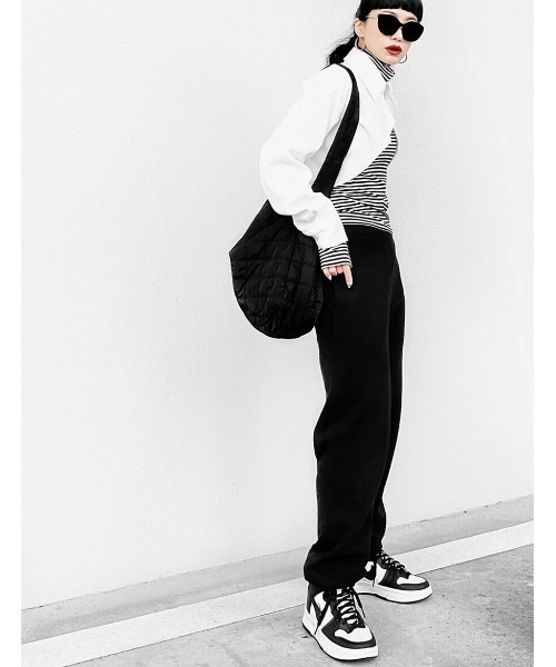 LVEU.(ラブユ.)の「Quilted shoulder bag / キルティングショルダーバッグ(Ai select)(ショルダーバッグ・レディース・ブラック/アイボリー・FREE)」の17枚目の写真