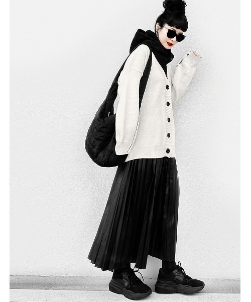 LVEU.(ラブユ.)の「Quilted shoulder bag / キルティングショルダーバッグ(Ai select)(ショルダーバッグ・レディース・ブラック/アイボリー・FREE)」の6枚目の写真