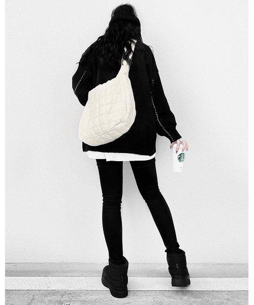 LVEU.(ラブユ.)の「Quilted shoulder bag / キルティングショルダーバッグ(Ai select)(ショルダーバッグ・レディース・ブラック/アイボリー・FREE)」の10枚目の写真