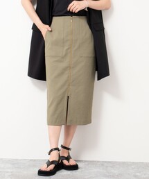 フロントジップポケ付きタイトスカート